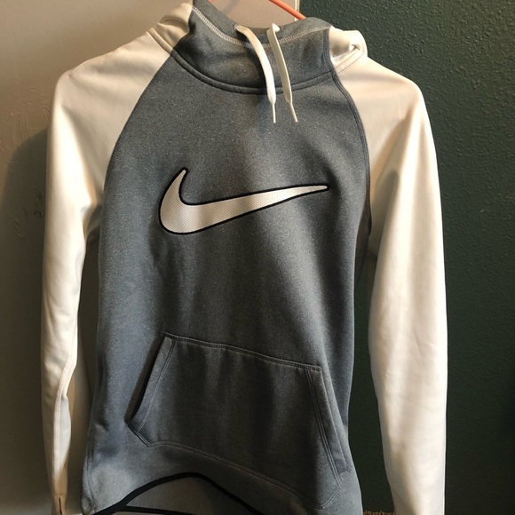 Nike Sweaters - Nike Therma-Fit Sweater
